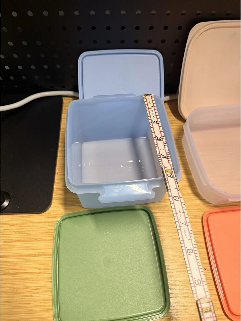 VTG Tupperware 4 Lunch Containers & Lids Storage Green Pink Blue Orange *